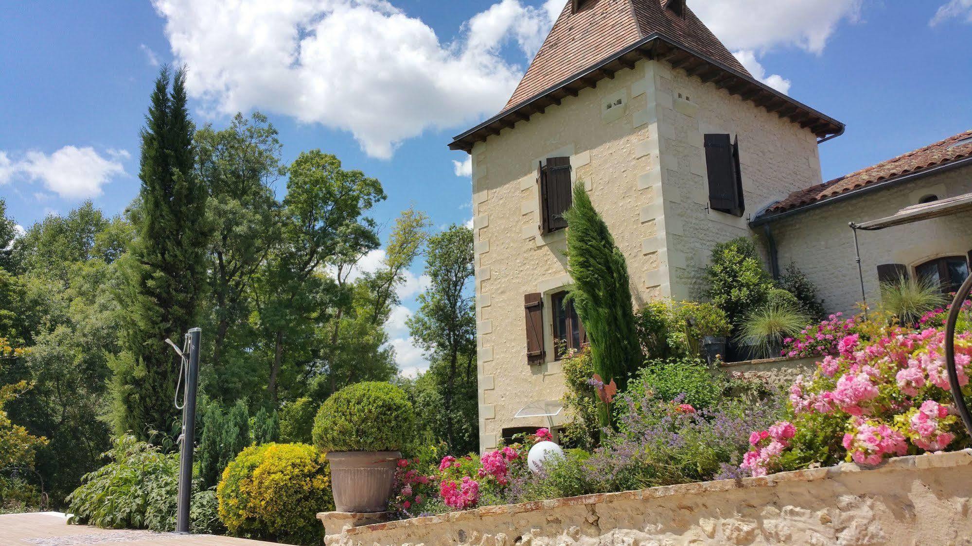 Moulin Rouhaud Hotel Montboyer Eksteriør billede